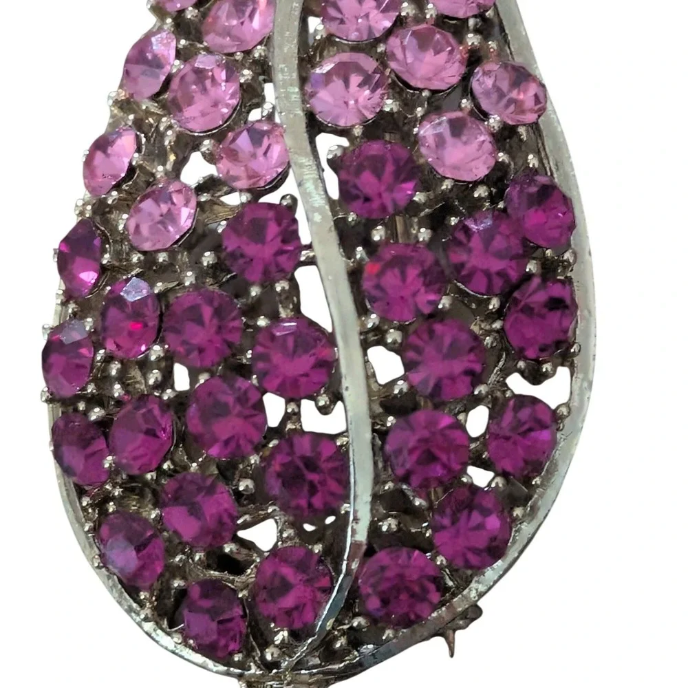 Vintage-Style Pink & Purple Rhinestone Tulip Brooch – Gold Tone Floral Pin